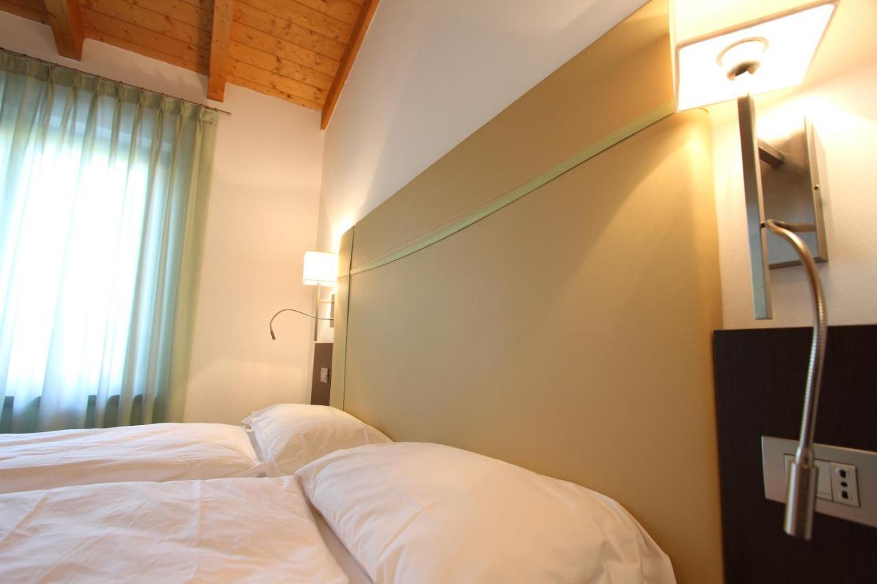 Thai Orchidee Restaurant&Rooms Garda  Ngoại thất bức ảnh